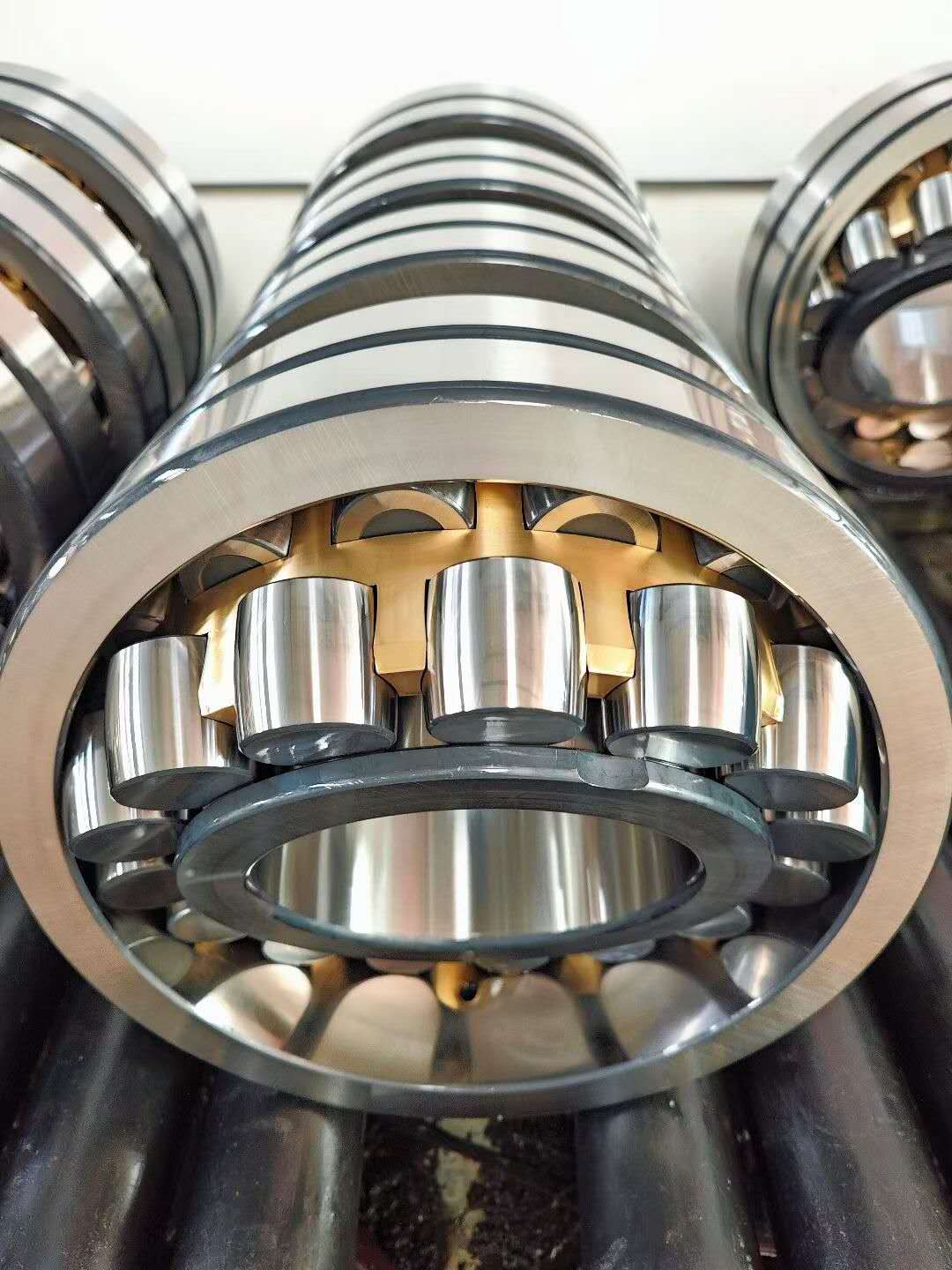 23996 CAK/C083W33 spherical roller bearings